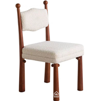 Ghế ăn gỗ tự nhiên bọc nệm cao cấp | Nội thất IKI DEPOT