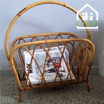 GIÁ ĐỂ BÁO IKI 603